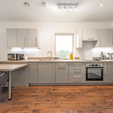 Stayo Apartments Barking Wharf 런던 외부 사진