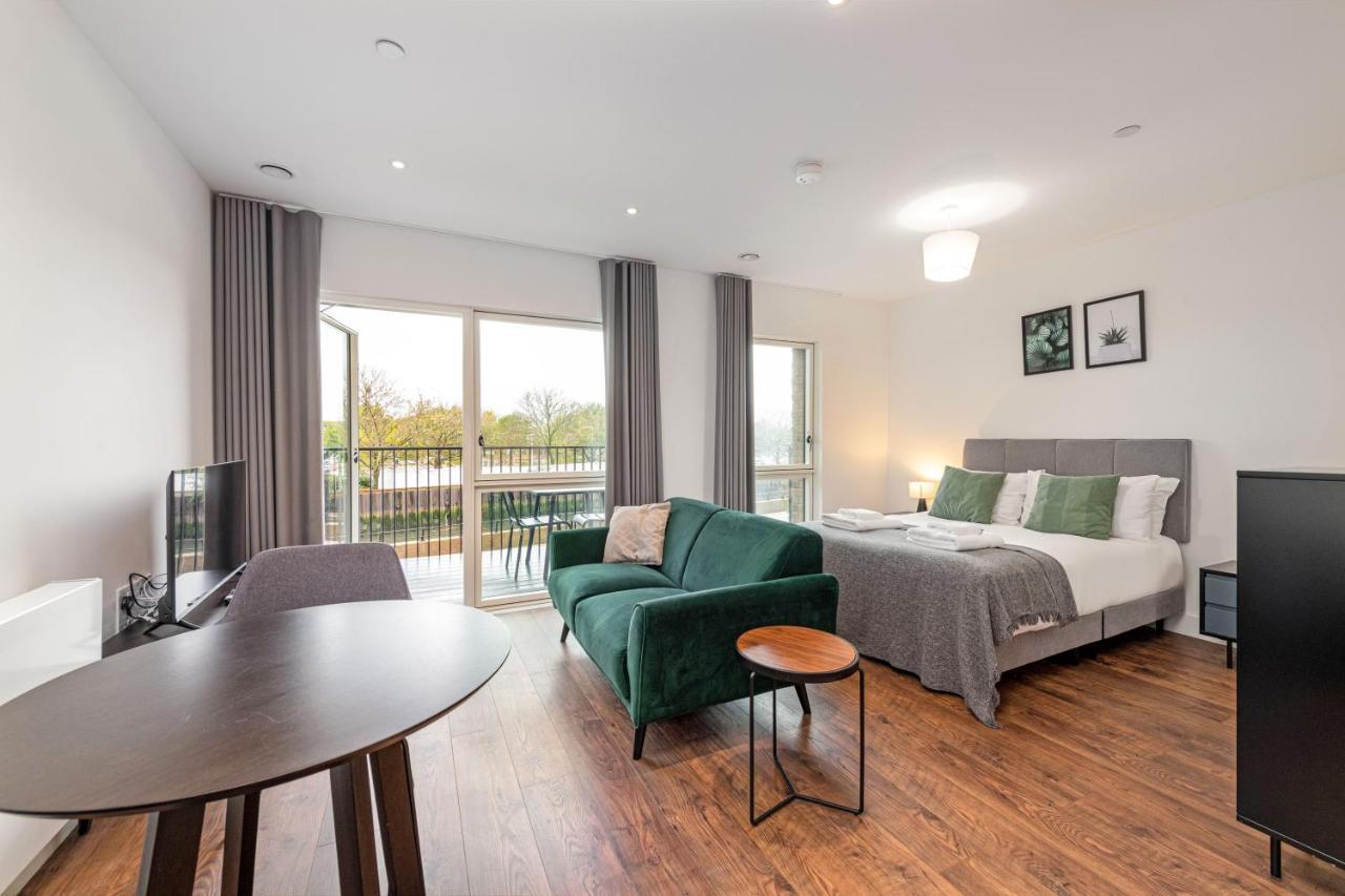 Stayo Apartments Barking Wharf 런던 외부 사진